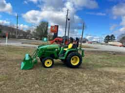 JOHN DEERE 3032E