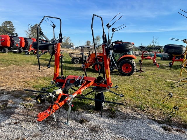 KUBOTA TE4052T HAY TEDDER